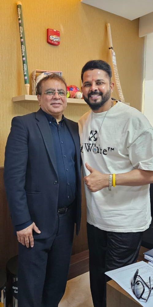 best shoulder surgeon in dubai